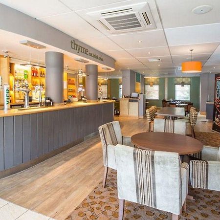 Premier Inn Stoke - Trentham Gardens ภายนอก รูปภาพ